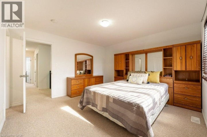 Photo 30 at 8 Renfrew Street, Huron Park, Kitchener