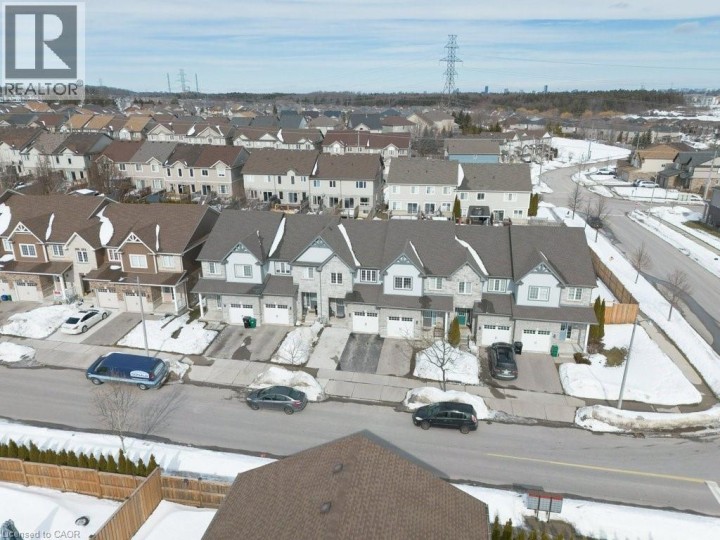 Photo 34 at 8 Renfrew Street, Huron Park, Kitchener