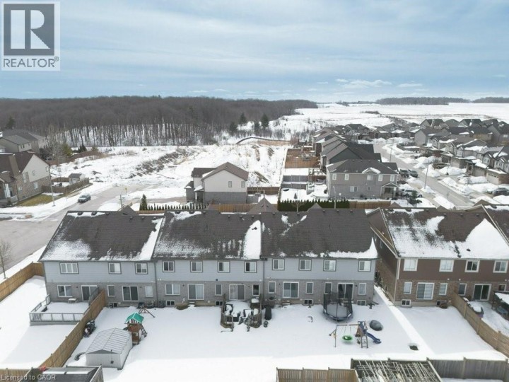 Photo 37 at 8 Renfrew Street, Huron Park, Kitchener