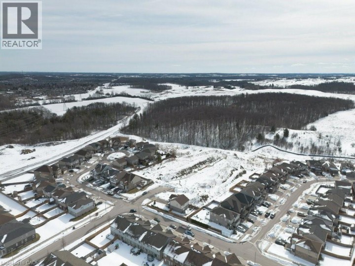 Photo 42 at 8 Renfrew Street, Huron Park, Kitchener