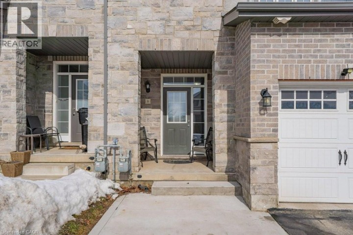 Photo 5 at 8 Renfrew Street, Huron Park, Kitchener