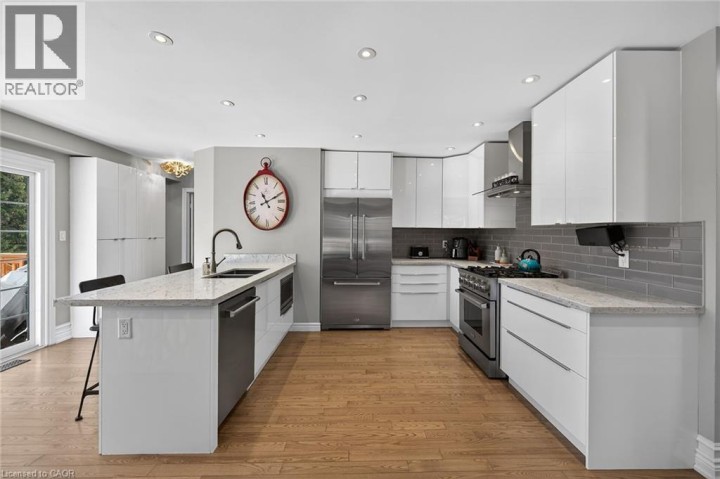 Photo 9 at 12 - 334 W Wilson Street, Dancaster / Nakoma / Maple Lane, Ancaster