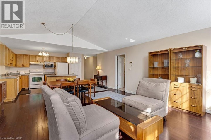 Photo 13 at 2 - 25 Bankside Drive, Downtown Kitchener / East Ward, Kitchener