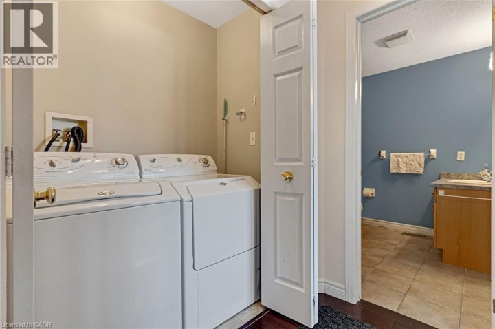 Photo 16 at 2 - 25 Bankside Drive, Downtown Kitchener / East Ward, Kitchener