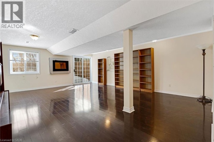 Photo 28 at 2 - 25 Bankside Drive, Downtown Kitchener / East Ward, Kitchener