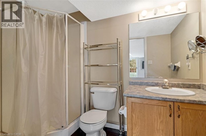 Photo 33 at 2 - 25 Bankside Drive, Downtown Kitchener / East Ward, Kitchener