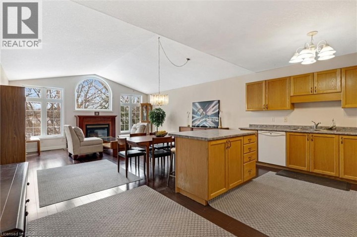 Photo 6 at 2 - 25 Bankside Drive, Downtown Kitchener / East Ward, Kitchener