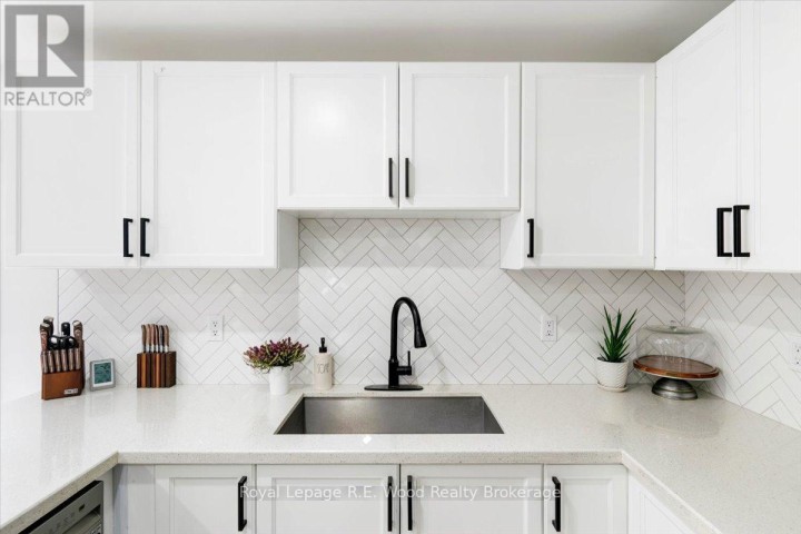 Photo 7 at 60 E Concession Street, Tillsonburg