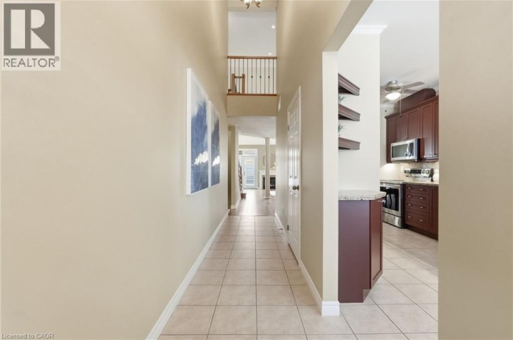 Photo 3 at 43 Landscapes Trail, Meadowlands, Ancaster