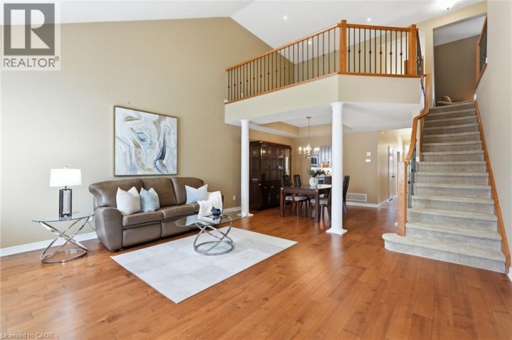 Photo 10 at 43 Landscapes Trail, Meadowlands, Ancaster