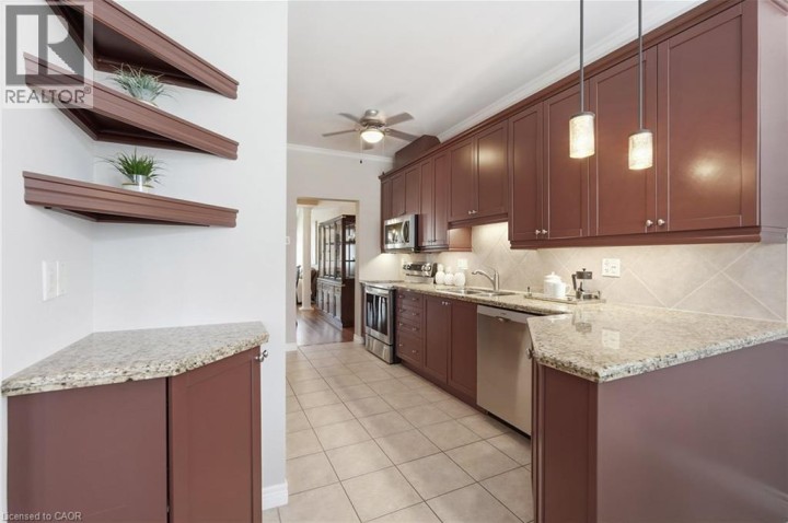 Photo 5 at 43 Landscapes Trail, Meadowlands, Ancaster