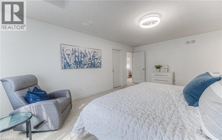 Photo 18 at 26 Spring Creek Street, Idlewood / Lackner Woods, Kitchener