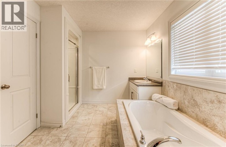 Photo 22 at 26 Spring Creek Street, Idlewood / Lackner Woods, Kitchener