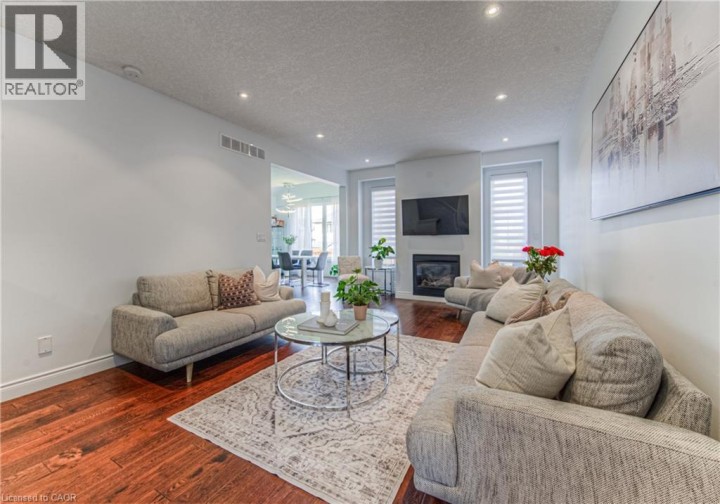 Photo 5 at 26 Spring Creek Street, Idlewood / Lackner Woods, Kitchener