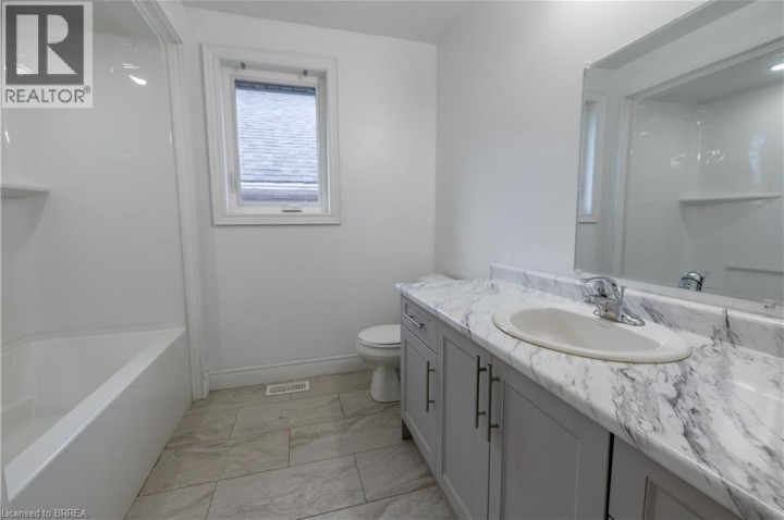 Photo 10 at 72 Balfour Street, Old West Brant, Brantford