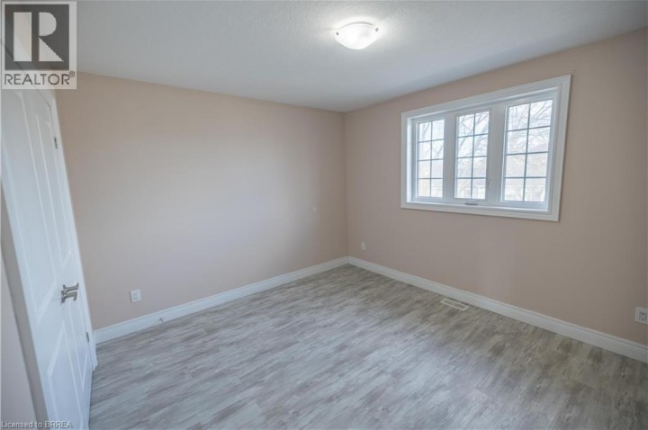 Photo 8 at 72 Balfour Street, Old West Brant, Brantford