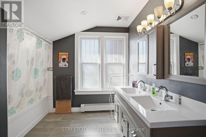 Photo 35 at 82 Wellington Street, St. Thomas