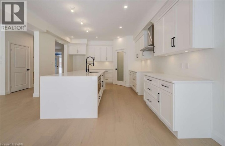 Photo 6 at 67 Crosswinds Drive, Chicopee / Freeport, Kitchener