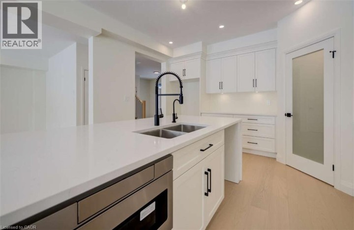 Photo 4 at 67 Crosswinds Drive, Chicopee / Freeport, Kitchener