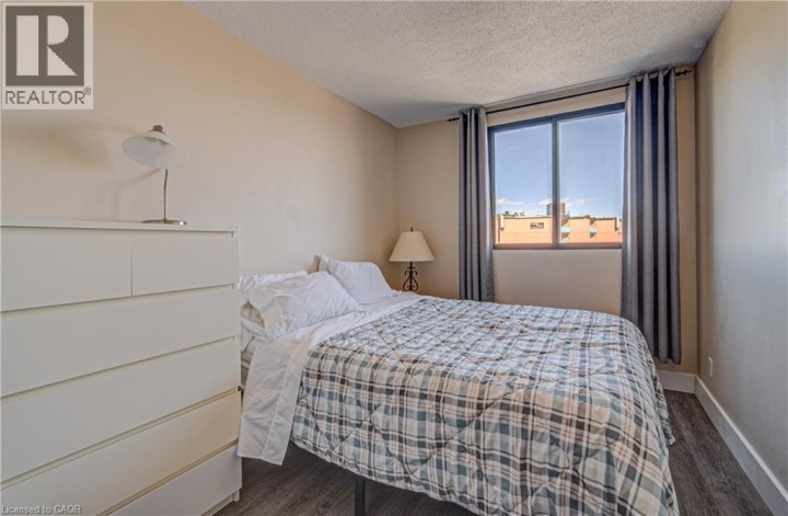 Photo 17 at 610 - 18 Holborn Court, Stanley Park / Centreville, Kitchener