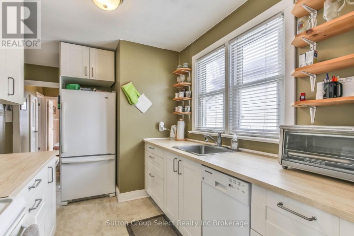 Photo 13 at 156 E Charles Street, Ingersoll - South, Ingersoll