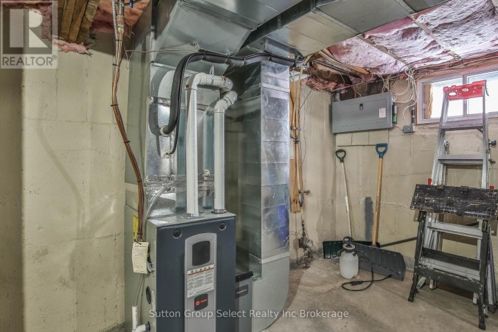 Photo 23 at 156 E Charles Street, Ingersoll - South, Ingersoll