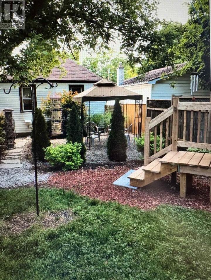 Photo 27 at 156 E Charles Street, Ingersoll - South, Ingersoll