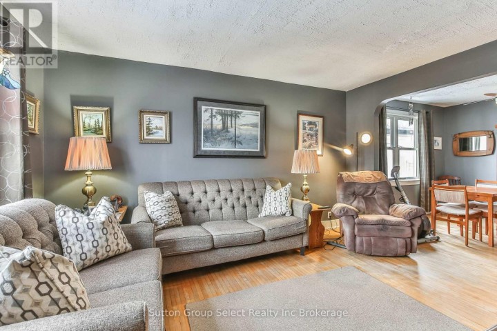 Photo 7 at 156 E Charles Street, Ingersoll - South, Ingersoll