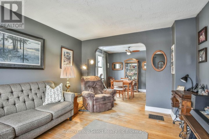 Photo 8 at 156 E Charles Street, Ingersoll - South, Ingersoll