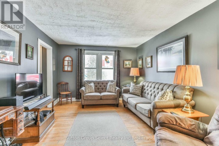 Photo 9 at 156 E Charles Street, Ingersoll - South, Ingersoll