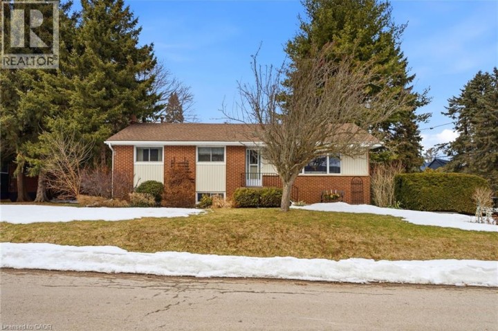 Photo 1 at 347 Clarendon Drive, Ancaster Heights / Mohawk Meadows / Maywood, Ancaster