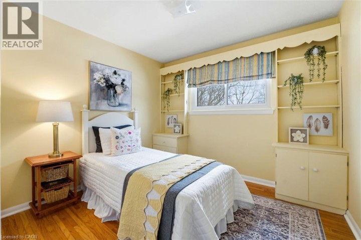 Photo 16 at 347 Clarendon Drive, Ancaster Heights / Mohawk Meadows / Maywood, Ancaster