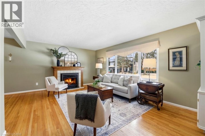 Photo 5 at 347 Clarendon Drive, Ancaster Heights / Mohawk Meadows / Maywood, Ancaster