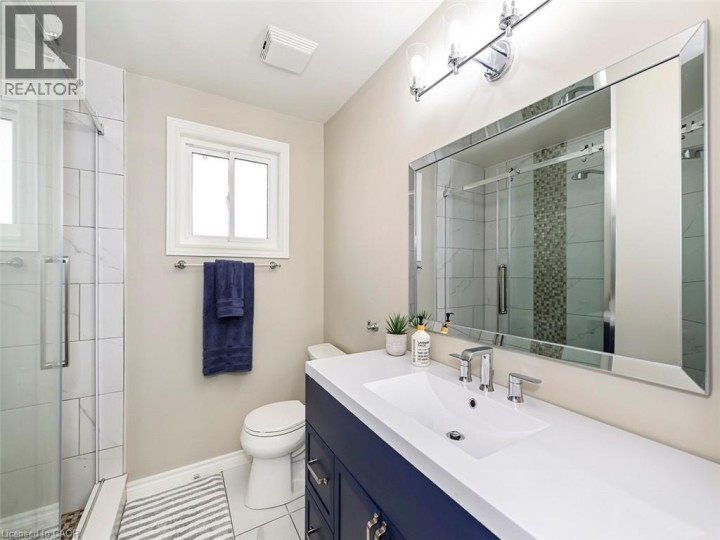 Photo 36 at 19 Galley Road, Parkview Heights, Ancaster