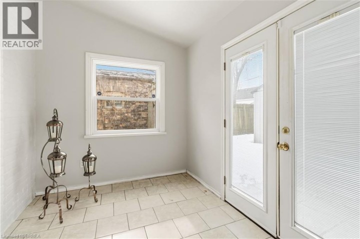 Photo 32 at 200 Brant Avenue, Lansdowne, Brantford