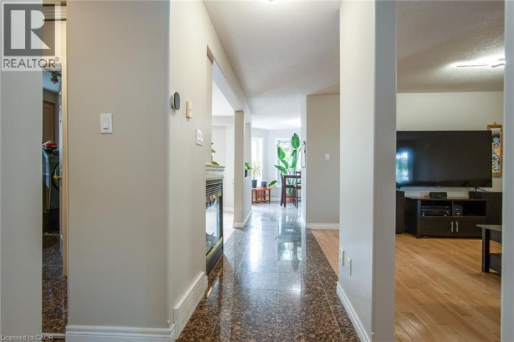 Photo 21 at 11 Apple Ridge Drive, Pioneer Park / Doon / Wyldwoods, Kitchener