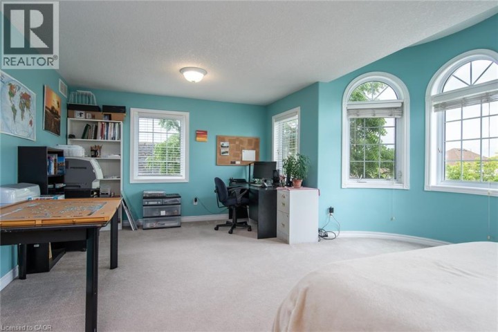 Photo 32 at 11 Apple Ridge Drive, Pioneer Park / Doon / Wyldwoods, Kitchener