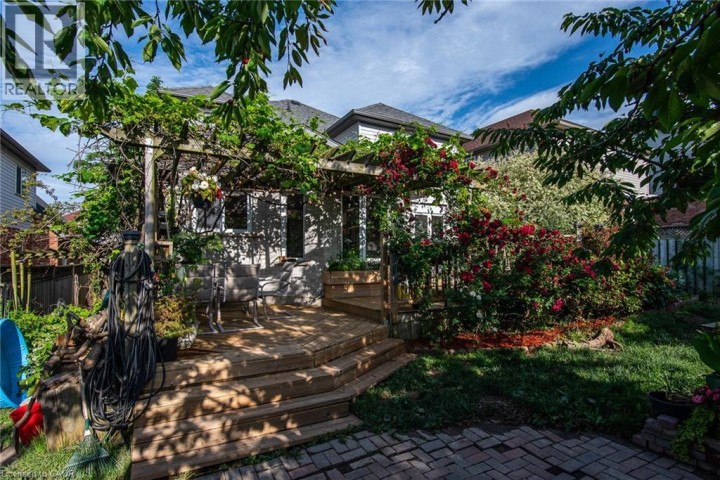 Photo 43 at 11 Apple Ridge Drive, Pioneer Park / Doon / Wyldwoods, Kitchener