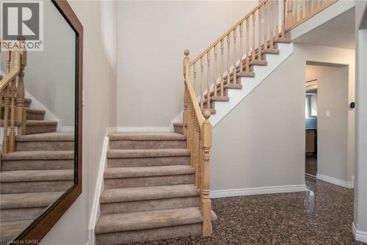 Photo 5 at 11 Apple Ridge Drive, Pioneer Park / Doon / Wyldwoods, Kitchener