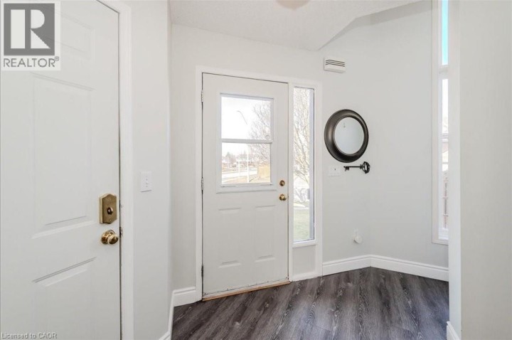 Photo 4 at 11 Acorn Way, Northview, Cambridge