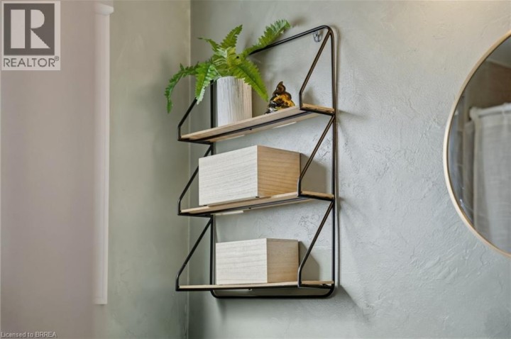 Photo 31 at 104 White Owl Crescent, Brantwood Park, Brantford