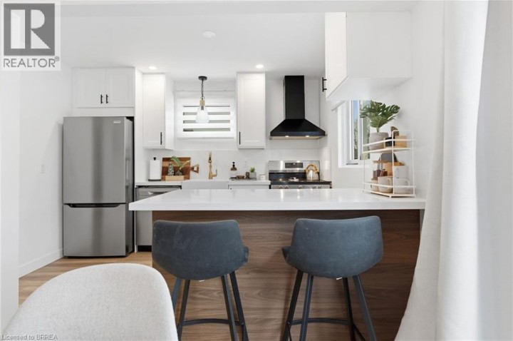 Photo 15 at 104 White Owl Crescent, Brantwood Park, Brantford