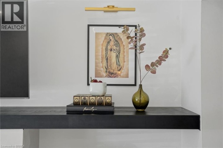 Photo 10 at 104 White Owl Crescent, Brantwood Park, Brantford