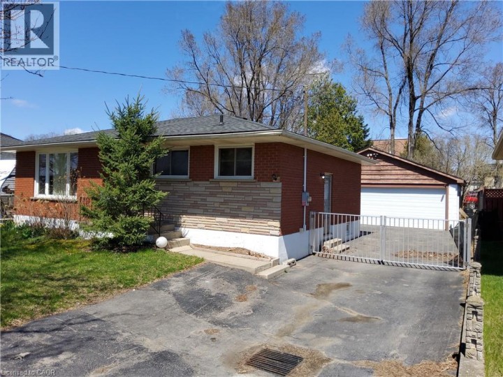 Photo 2 at 7 Usher Street, Terrace Hill, Brantford