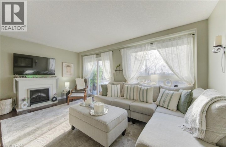 Photo 12 at 10 - 105 Pinnacle Drive, Pioneer Park / Doon / Wyldwoods, Kitchener