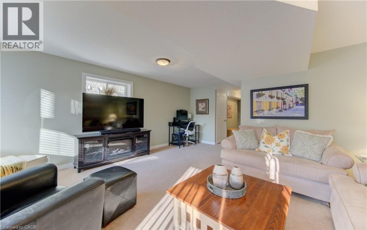 Photo 33 at 10 - 105 Pinnacle Drive, Pioneer Park / Doon / Wyldwoods, Kitchener
