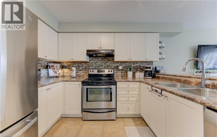 Photo 7 at 10 - 105 Pinnacle Drive, Pioneer Park / Doon / Wyldwoods, Kitchener
