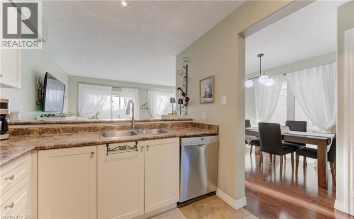 Photo 9 at 10 - 105 Pinnacle Drive, Pioneer Park / Doon / Wyldwoods, Kitchener