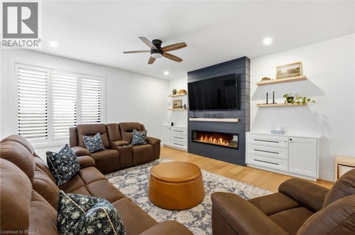 Photo 8 at 19 Windywood Lane, Norwich Town, Norwich