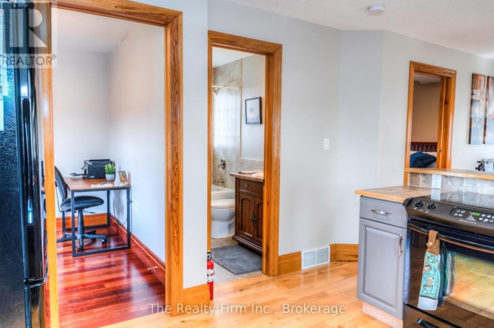 Photo 15 at 46 2 Avenue, Kitchener